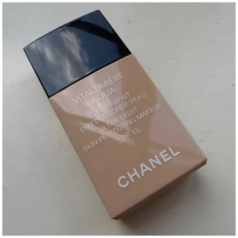 beige rose chanel vitalumiere aqua swatches|chanel vitalumiere aqua foundation kicks.